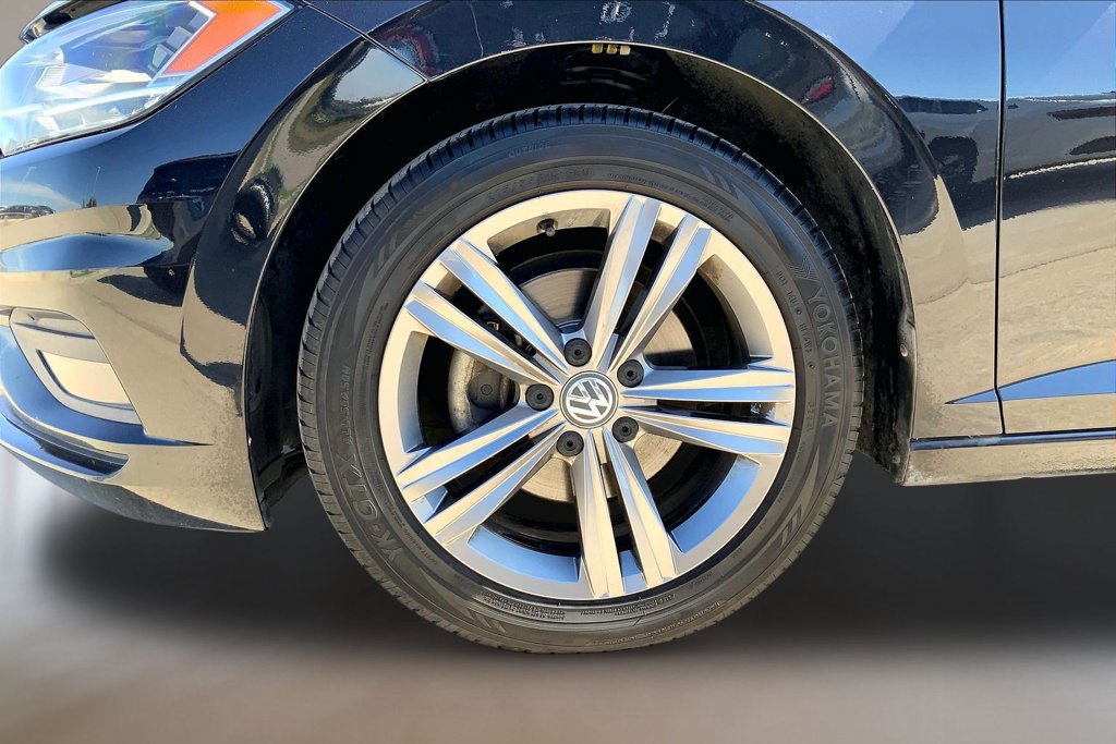Used 2020 Volkswagen Jetta R-Line FWD image 9