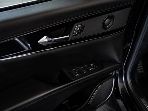 Used 2022 Lincoln Nautilus Reserve w/ Equipment Group 201A image 24