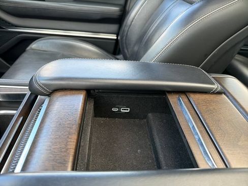 Used 2023 Jeep Grand Wagoneer Series II AWD/4WD image 23
