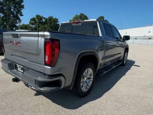 Used 2025 GMC Sierra 1500 Denali w/ Technology Package AWD/4WD image 8