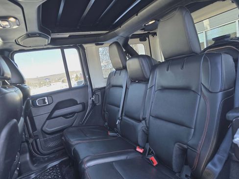 Used 2021 Jeep Wrangler Unlimited Rubicon w/ Xtreme Recon 35" Tire Package image 15