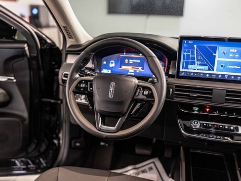 Used 2024 Lincoln Corsair Reserve w/ Jet Appearance Package image 33