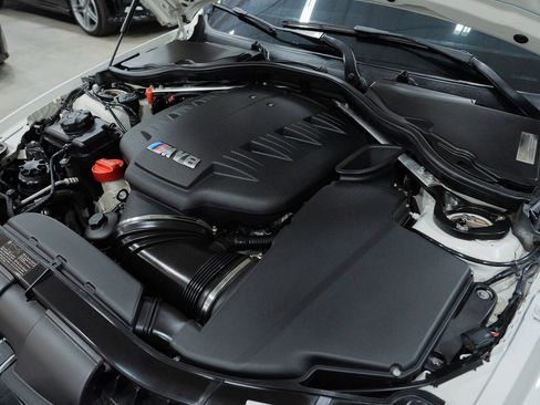 Used 2011 BMW M3 image 57