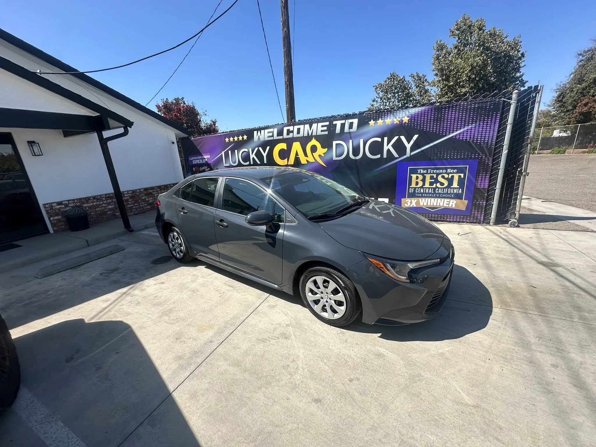 Used 2026 Toyota Corolla LE FWD image 5