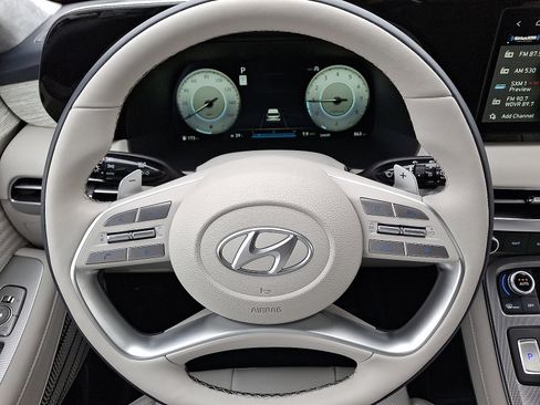 Used 2025 Hyundai Palisade Calligraphy image 21