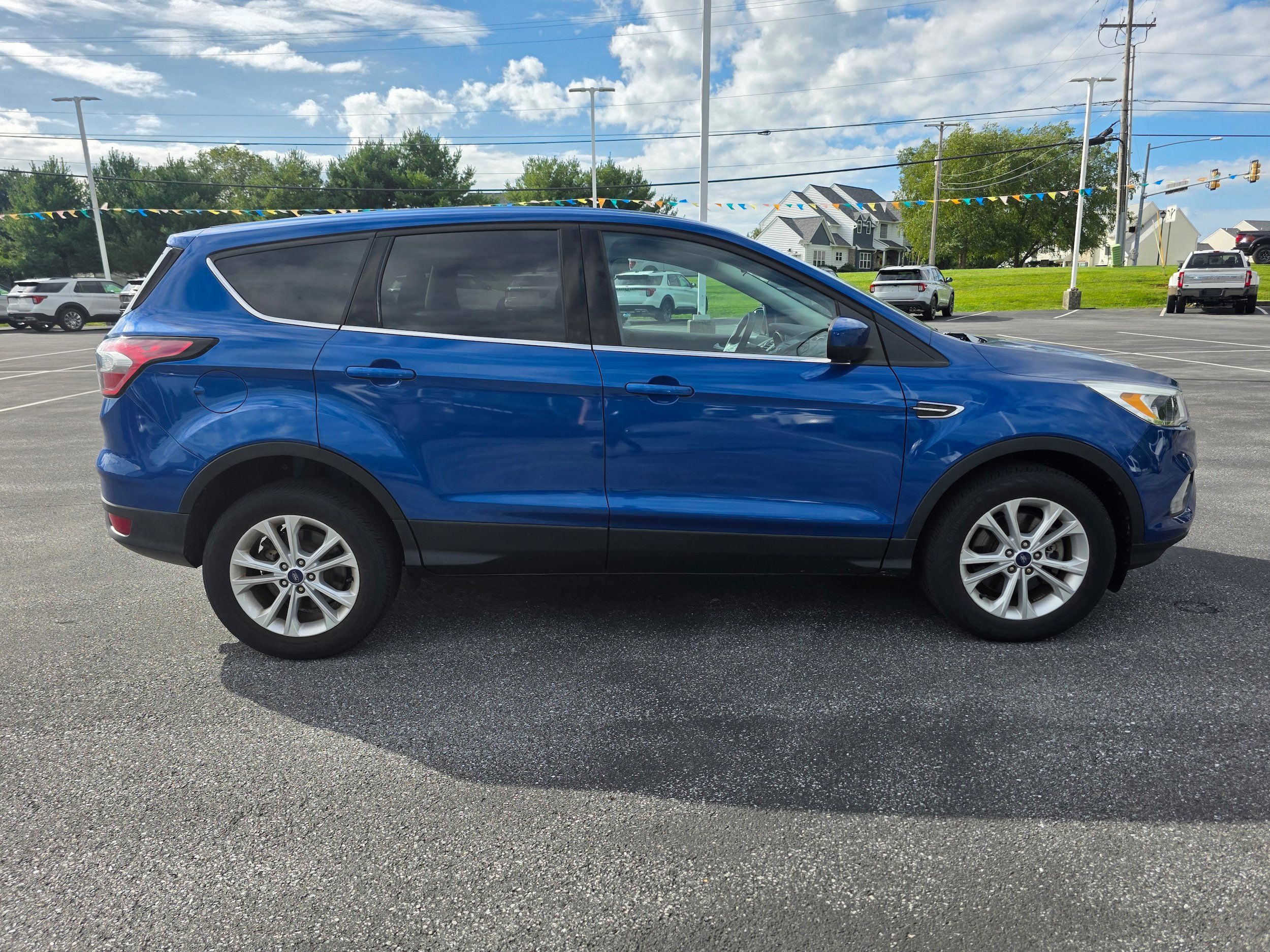 Used 2017 Ford Escape SE AWD/4WD image 6