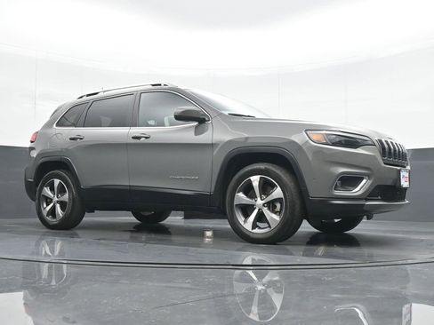 Used 2021 Jeep Cherokee Limited image 23