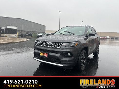 Used 2024 Jeep Compass Limited image 3