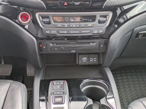 Used 2021 Honda Pilot Touring image 22