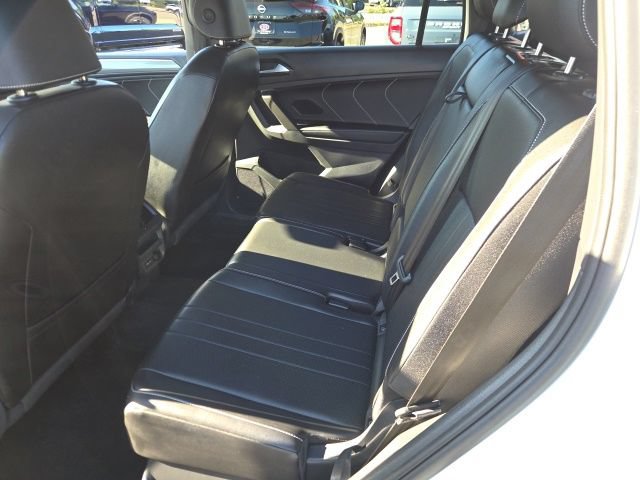 Used 2024 Volkswagen Tiguan SE R-Line AWD/4WD image 16