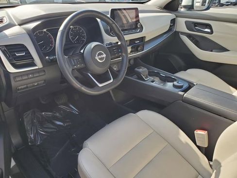 Certified 2022 Nissan Rogue SV w/ SV Premium Package image 13