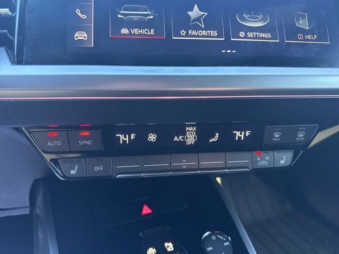 Used 2022 Audi Q4 e-tron Premium Plus image 16