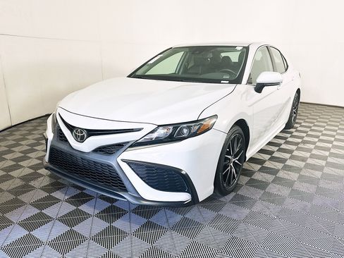 Certified 2023 Toyota Camry SE w/ Convenience Package FWD image 7