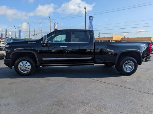 New 2026 Chevrolet Silverado 3500 High Country w/ High Country Premium Package AWD/4WD image 12