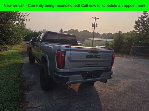 Used 2025 GMC Sierra 2500 Denali w/ Denali Reserve Package AWD/4WD image 6
