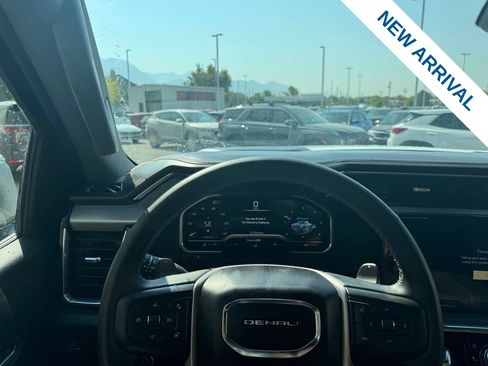 Used 2024 GMC Sierra 1500 Denali w/ Technology Package AWD/4WD image 20