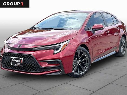 Used 2025 Toyota Corolla SE FWD image 1
