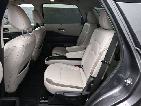 Used 2022 Nissan Pathfinder SL w/ SL Premium Package AWD/4WD image 16