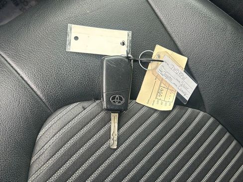 Used 2024 Toyota Camry SE image 40