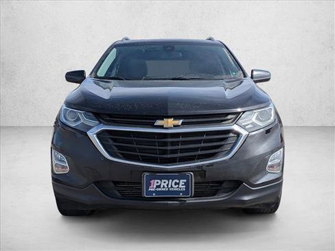 Used 2020 Chevrolet Equinox LT image 2