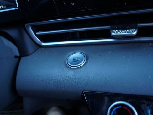 Used 2022 Hyundai Elantra SEL w/ Convenience Package image 22