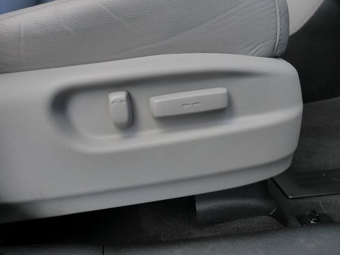 Used 2020 Honda Pilot Touring image 13