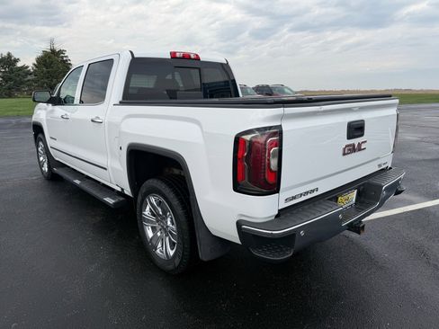 Used 2018 GMC Sierra 1500 SLT image 3