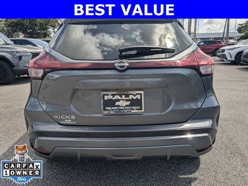 Used 2023 Nissan Kicks S FWD image 5