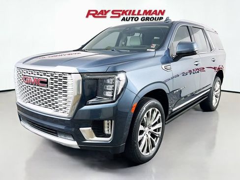 Used 2021 GMC Yukon Denali w/ Denali Premium Package image 3
