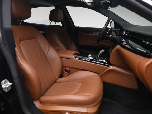 Used 2022 Maserati Quattroporte Modena Q4 AWD/4WD image 16