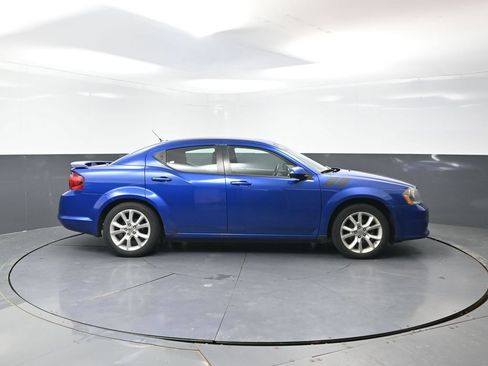 Used 2013 Dodge Avenger R/T w/ Sun/Sound Group FWD image 2