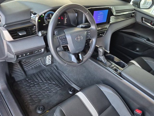 Used 2025 Toyota Camry SE FWD image 17