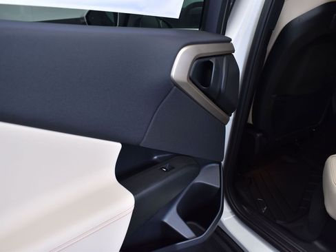 Certified 2025 BMW X3 xDrive30i image 15