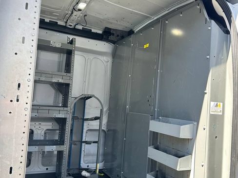Used 2023 Ford E-Transit Medium Roof RWD image 26