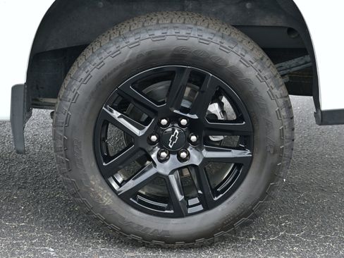 Used 2025 Chevrolet Silverado 1500 LT w/ Max Trailering Package image 34