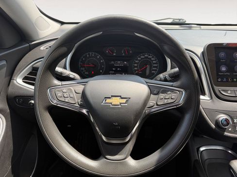 Used 2023 Chevrolet Malibu LT FWD image 16