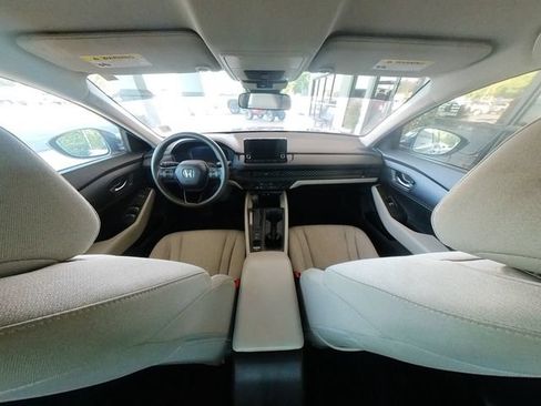 Used 2023 Honda Accord LX image 31