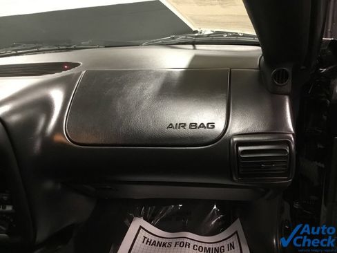 Used 2000 Chevrolet Camaro Z28 w/ Sport Appearance Pkg RWD image 40
