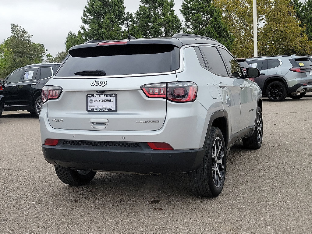 Used 2025 Jeep Compass Limited AWD/4WD image 12