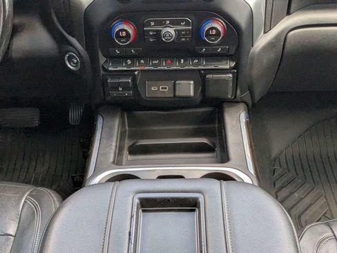Used 2020 Chevrolet Silverado 1500 LT Trail Boss AWD/4WD image 18