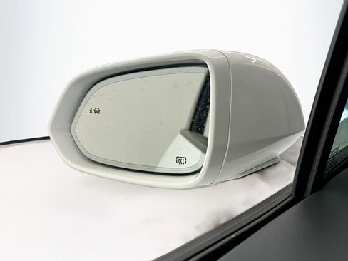 Used 2024 Chevrolet Blazer EV LT image 16