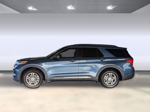 Certified 2020 Ford Explorer XLT image 2
