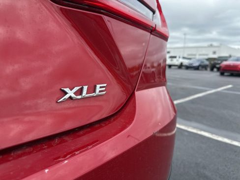 Used 2025 Toyota Camry XLE image 39
