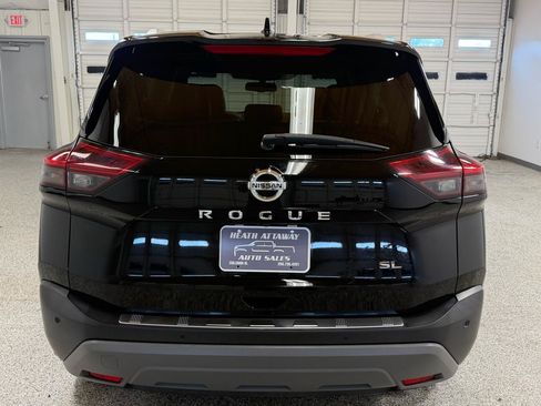 Used 2021 Nissan Rogue SL w/ Premium Package FWD image 3