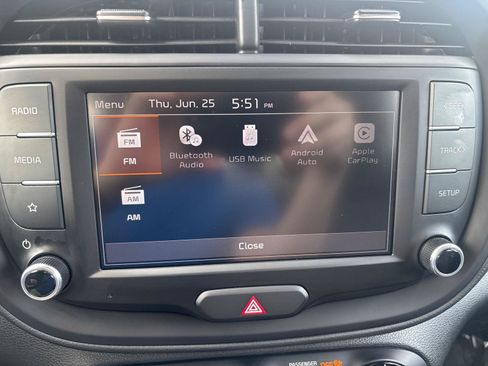 Used 2025 Kia Soul LX w/ LX Technology Package FWD image 20