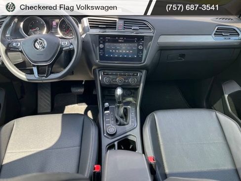 Used 2021 Volkswagen Tiguan SE w/ Panoramic Sunroof Package AWD/4WD image 30