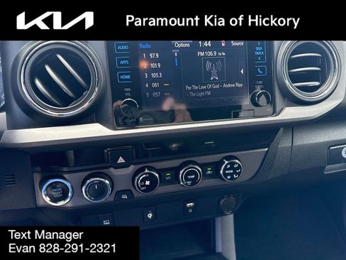 Used 2016 Toyota Tacoma TRD Sport w/ Towing Package AWD/4WD image 22