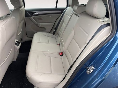 Used 2015 Volkswagen Golf TDI S image 13