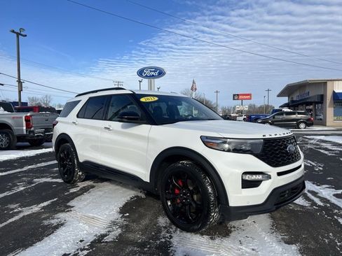 Used 2023 Ford Explorer ST w/ Equipment Group 401A image 4