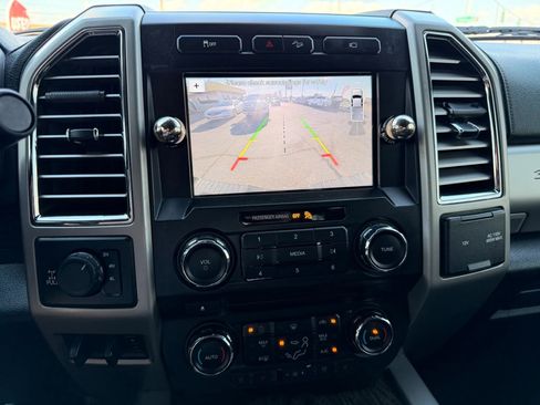 Used 2017 Ford F250 Lariat w/ Lariat Value Package AWD/4WD image 13